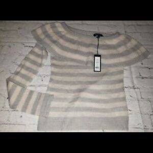 ROMEO AND JULIET COUTURE SWEATER SIZE M